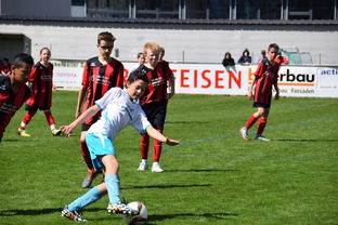 中国足球职业联赛积极推广足球文化与精神，足球推广学校